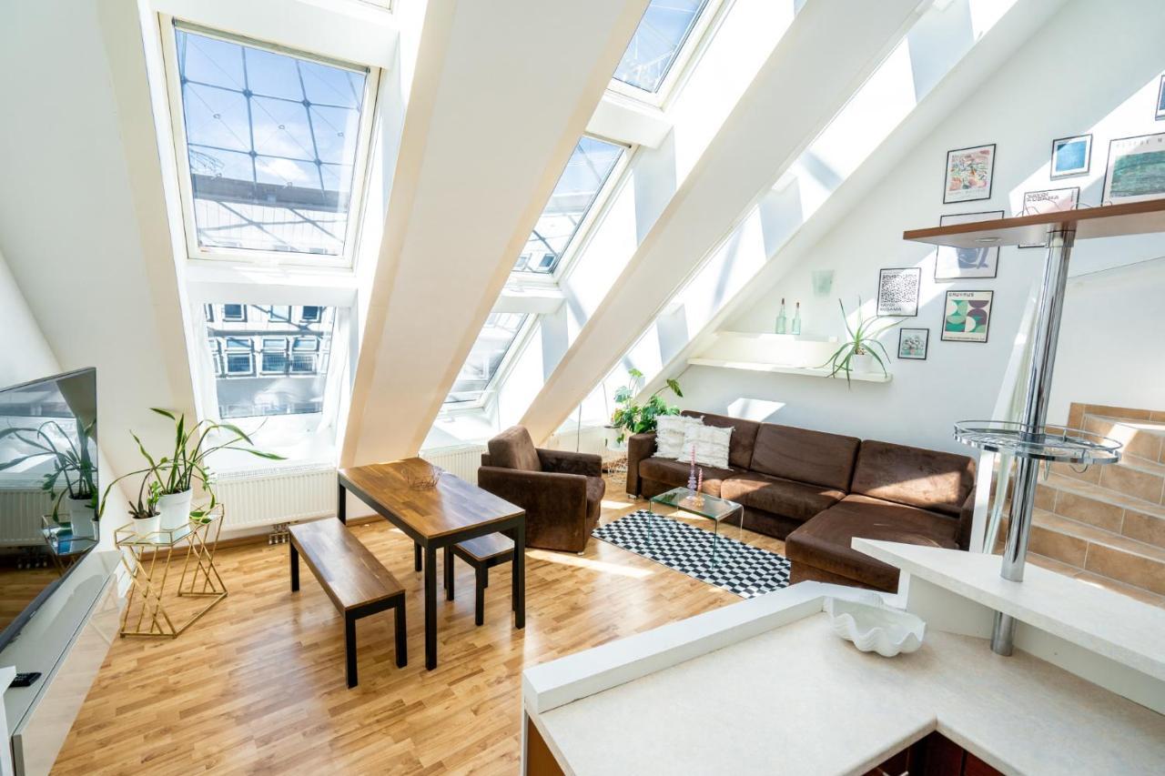 Unique Maisonette Apartment Gasometer 12Th Floor Viena Exterior foto